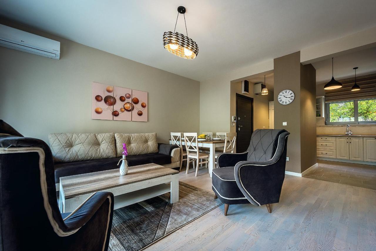 2Montenegro Limeta Apartments With Pool Kotor Ngoại thất bức ảnh