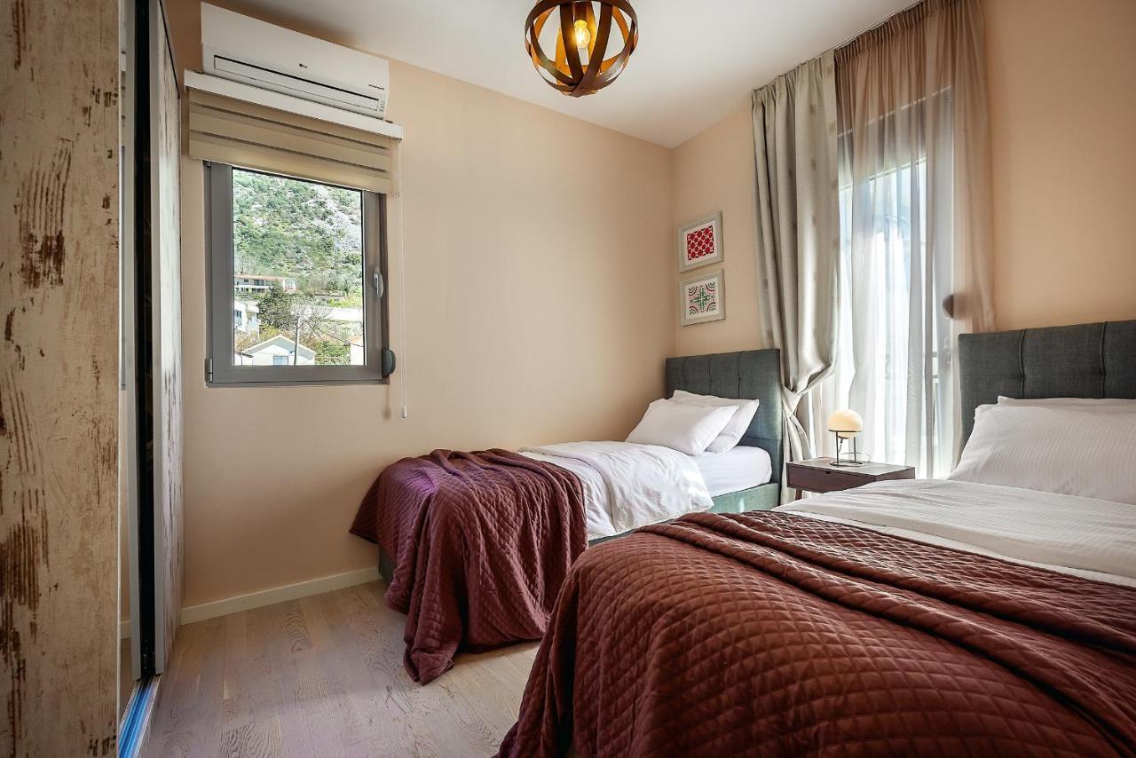 2Montenegro Limeta Apartments With Pool Kotor Ngoại thất bức ảnh