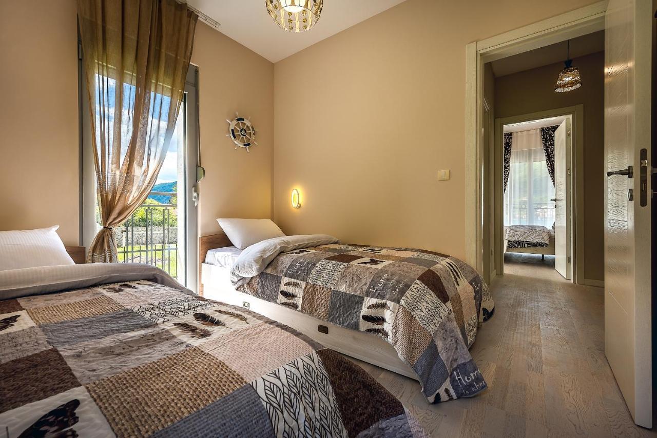 2Montenegro Limeta Apartments With Pool Kotor Ngoại thất bức ảnh